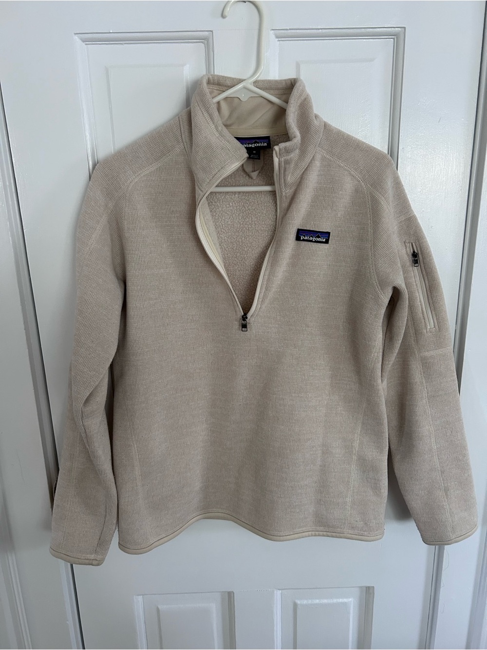 Patagonia women’s Half-Zip Fleece Pullover in Cream
